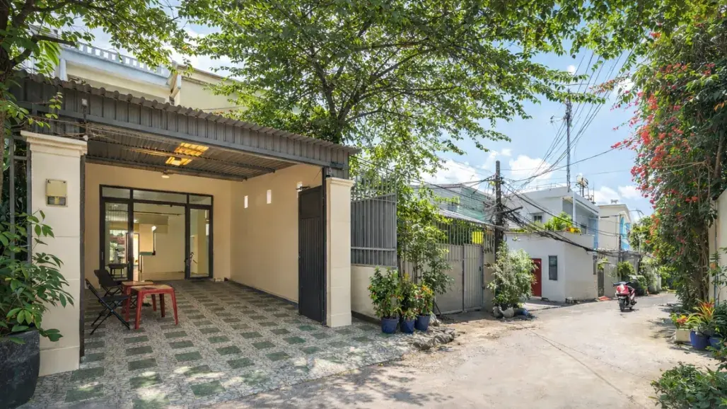 Chính chủ cho thuê nhà nguyên căn rộng đẹp, thoáng mát, sân đậu ô tô